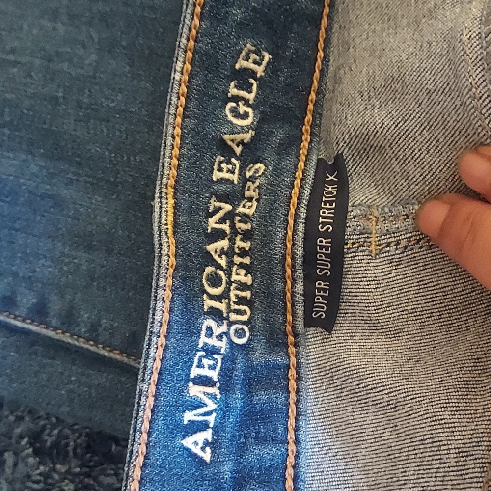 Distressed Jean - Picture 4 of 4